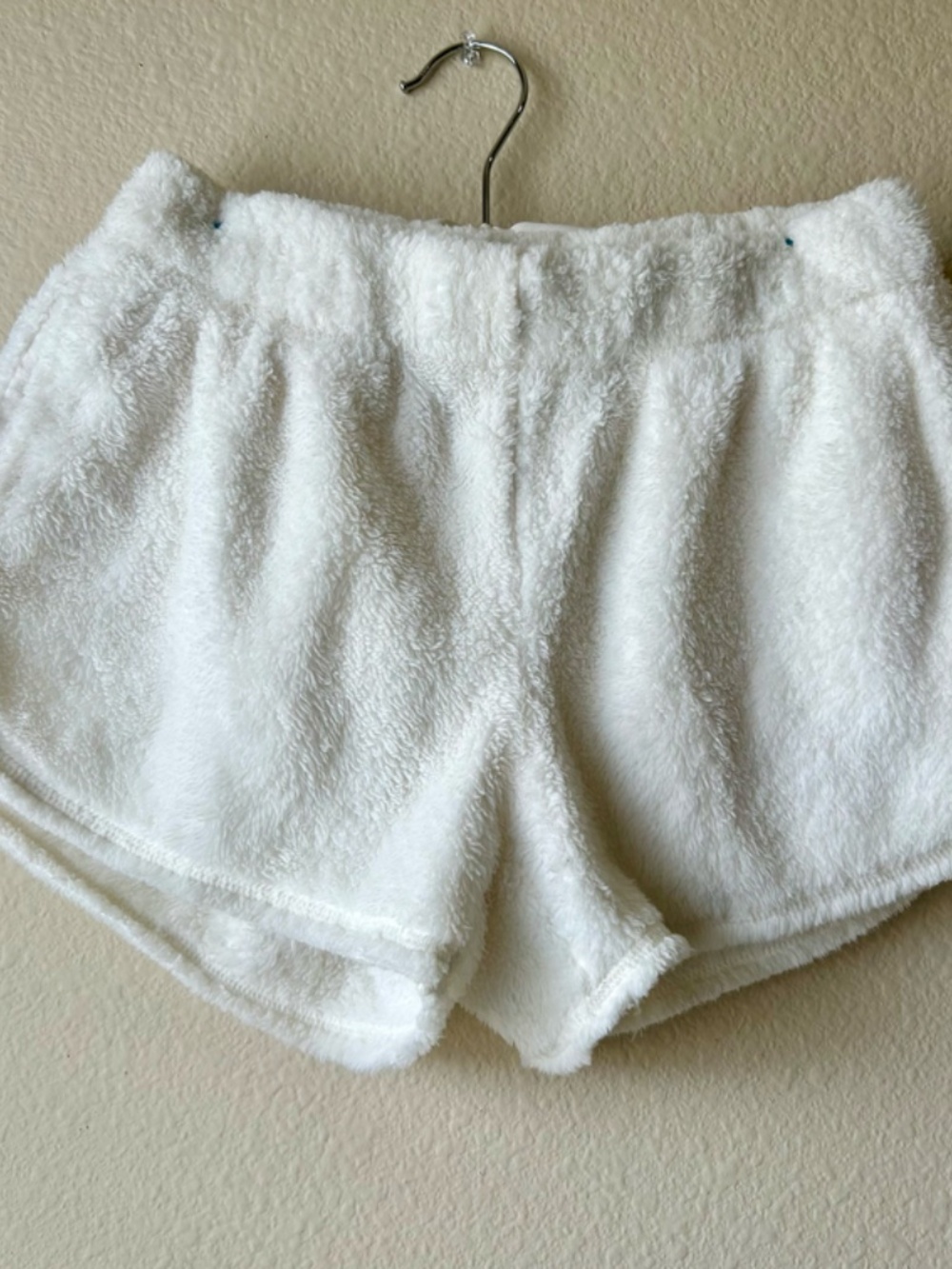 Aerie White Fuzzy Lounge Shorts XSmall - Picture 2 of 11